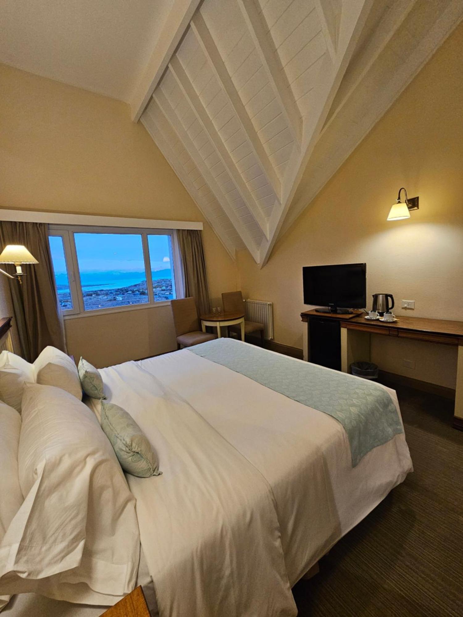 Double Room,1596016411:JPEG