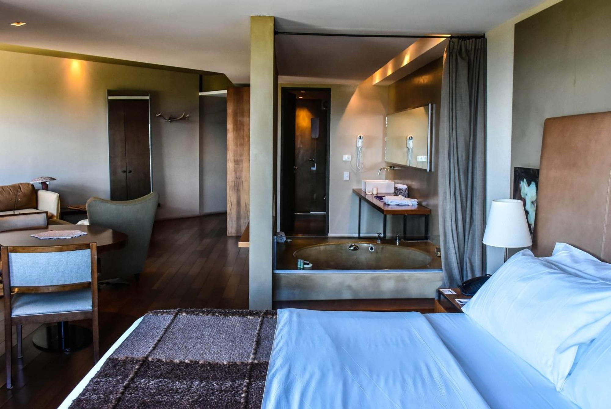 Twin Room Lake View,1658751849:JPEG
